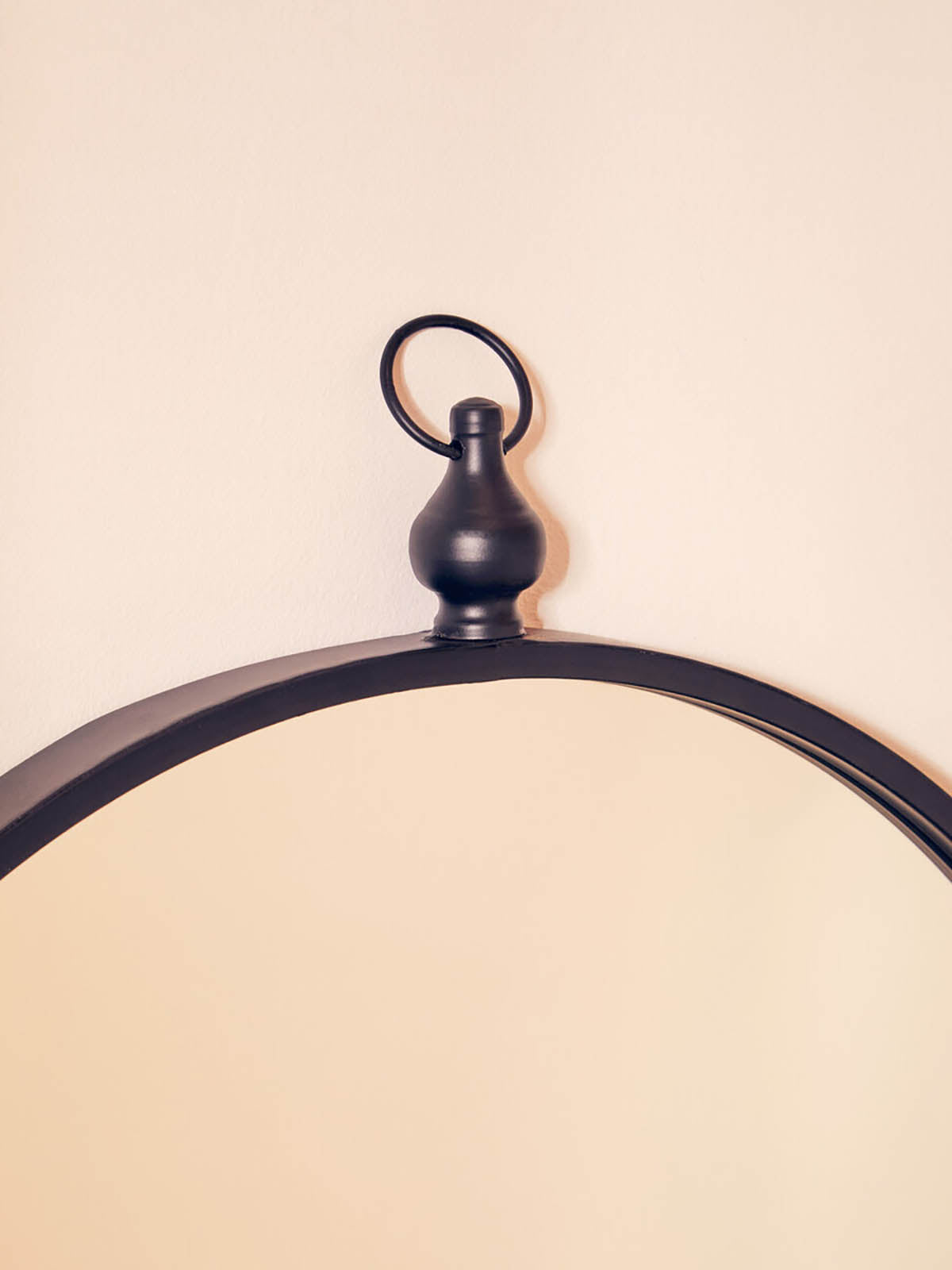 Avento Black Wall Mirror With Circular Hook