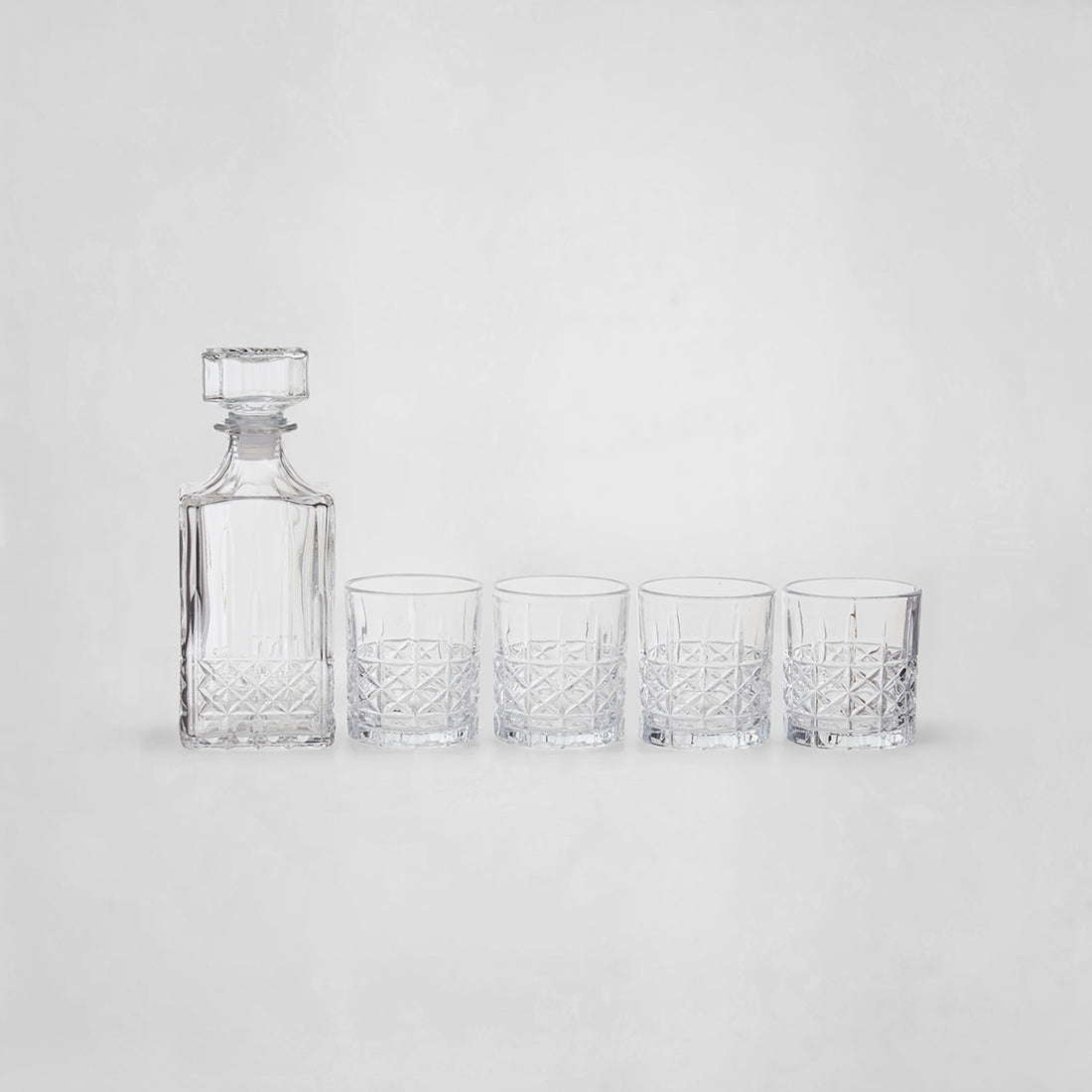 Dayla Diamond Pattern Decanter With Four Glasses