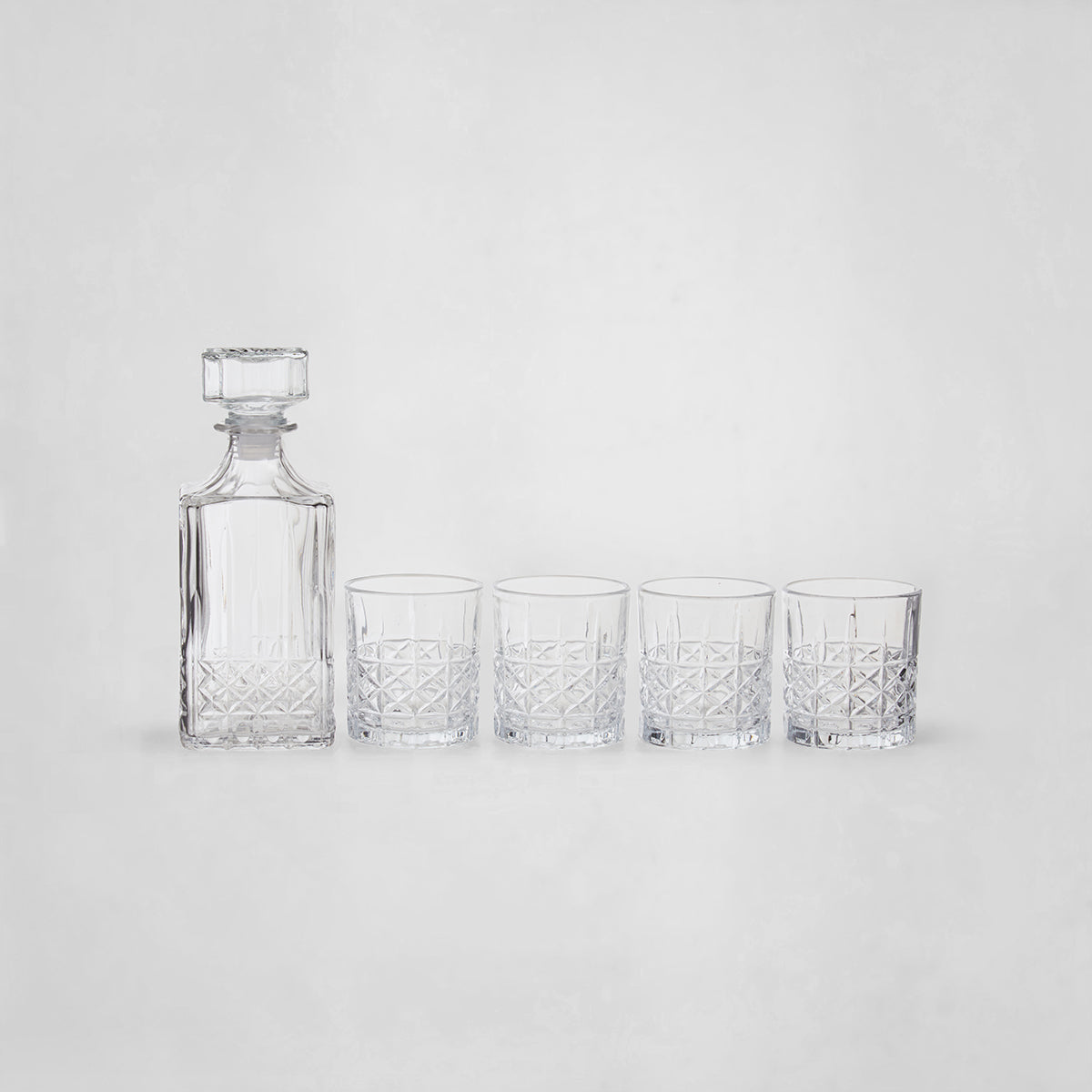 Dayla Diamond Pattern Decanter With Four Glasses