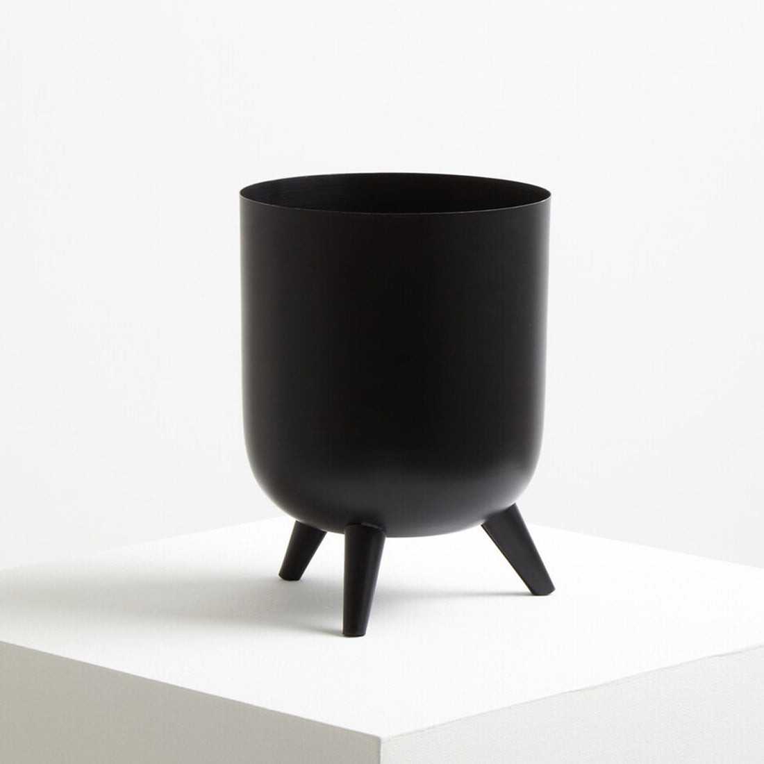 Alina Black Vase