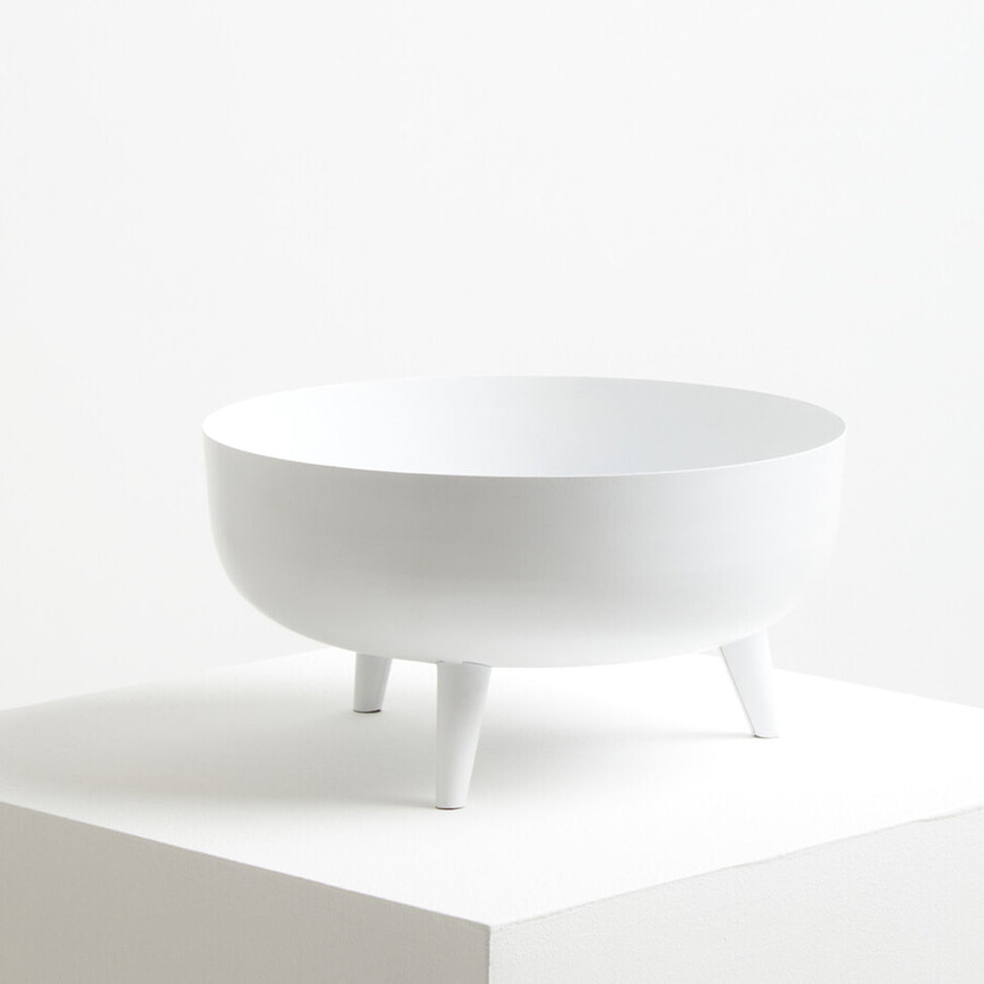 Alina White Planter