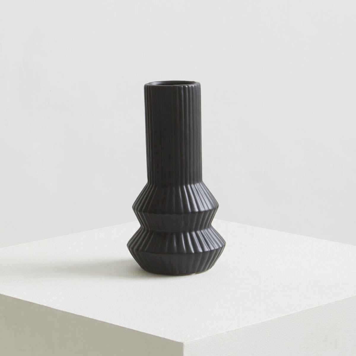 Fabia Black Vase