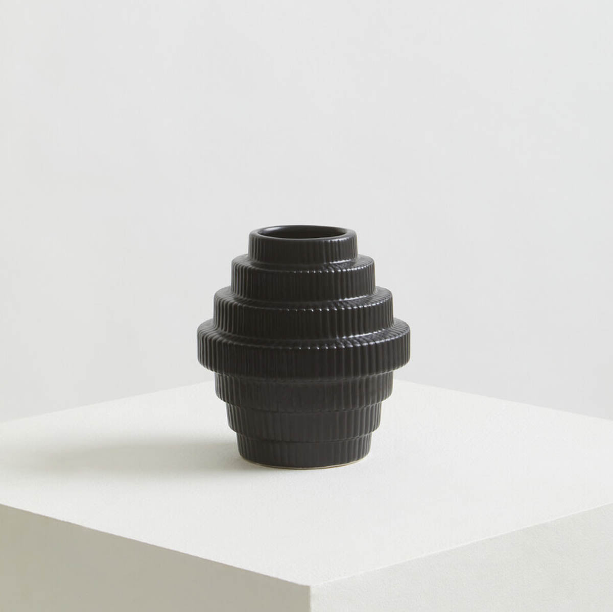 Fabia Black Small Vase