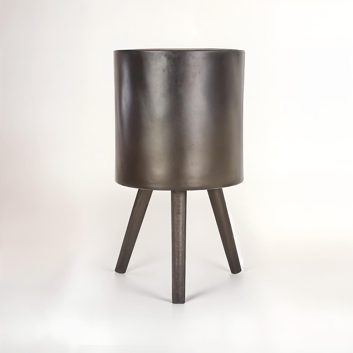 Darnell Large Black Finish Planter