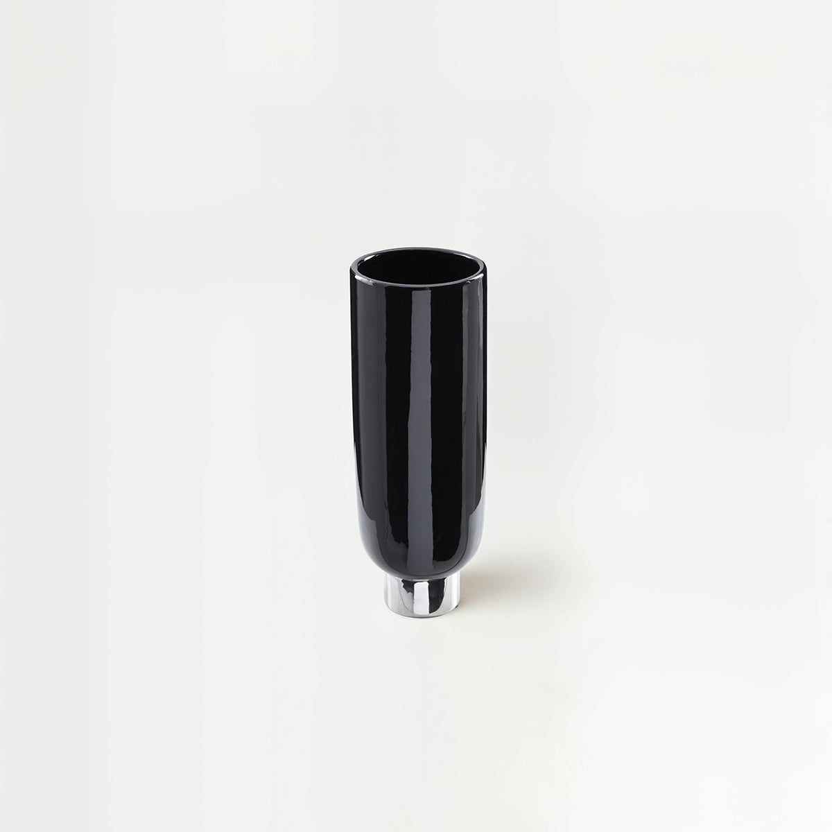 Callie Black and Silver Small Pedestal Vase.