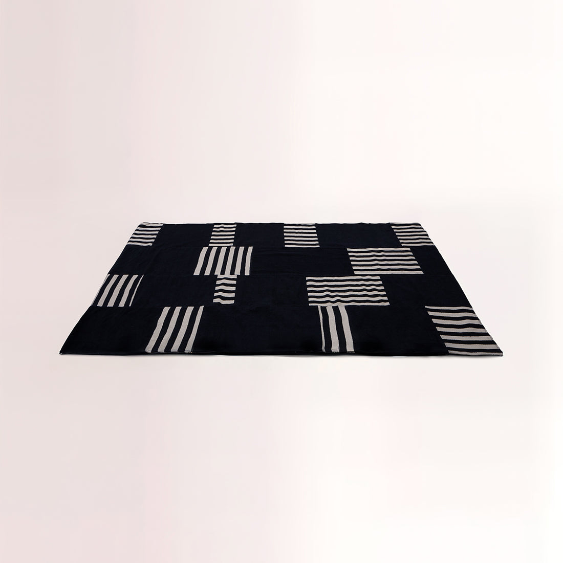 Bosie Black And White Rug