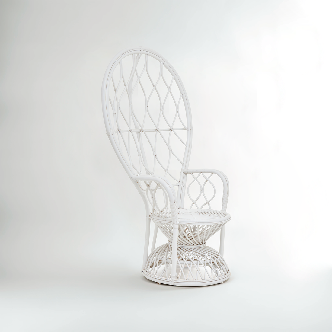 Java Grey And White Natural Rattan Curved Chair